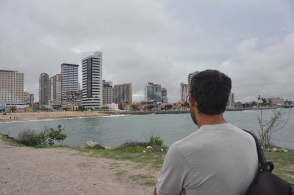 Observando a orla de Fortaleza - CE